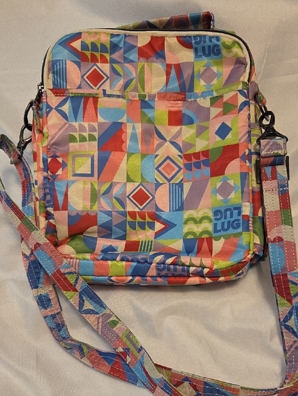 lug Compass In Small World Print Quilted Crossbody Bag - Picture 2 of 7